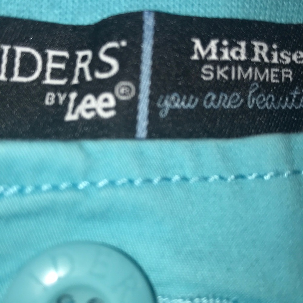 Capris - Picture 4 of 8